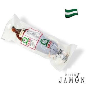 pieza entera de lomito bellota 100% ibérico natural lazo mostrando su curación